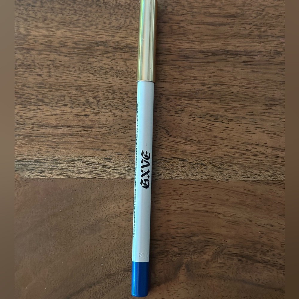 GXVE - Eye crayon Bathwater